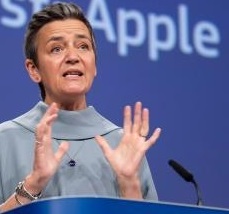 La Commissione europea accetta l’impegno di Apple di aprire l’accesso alla tecnologia “tap and go” sugli iPhone